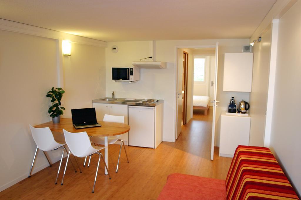Hôtel Pierre Blanche Chatillon-en-Michaille Quarto foto